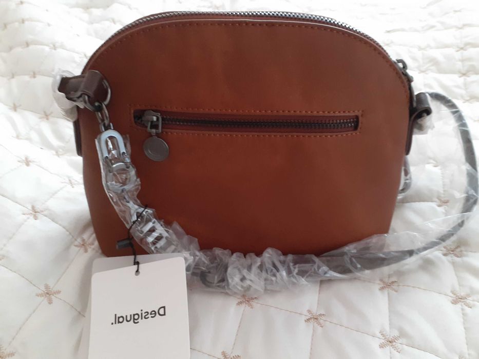 Чанта Desigual - нова