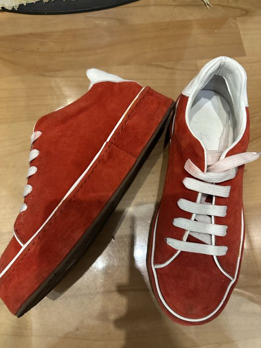 Женские кроссовки