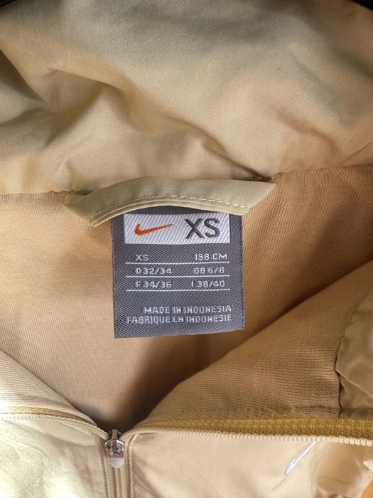 Nike дамски суичър с качулка