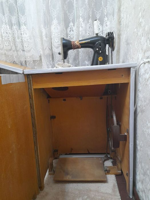 Продаю Швейную машину