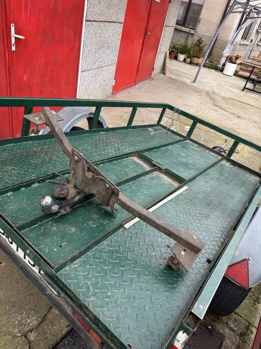 Теглич Opel Astra