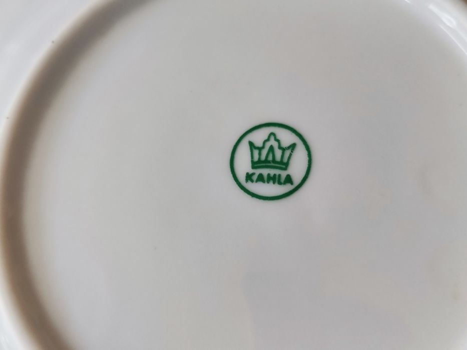 Порцеланови десертни чинии Kahla