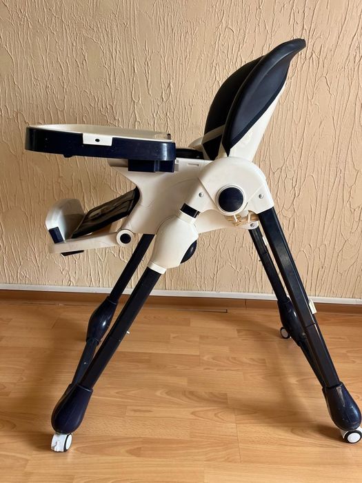 Столик детский кормления.