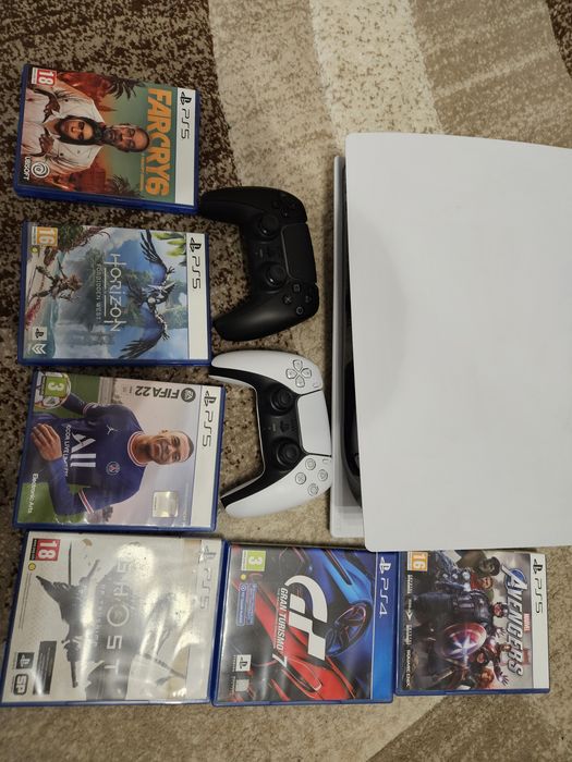 Playstation 5 cu 2 console si 6 jocuri