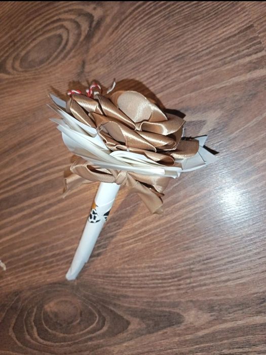 Trandafir din satin mărțișor