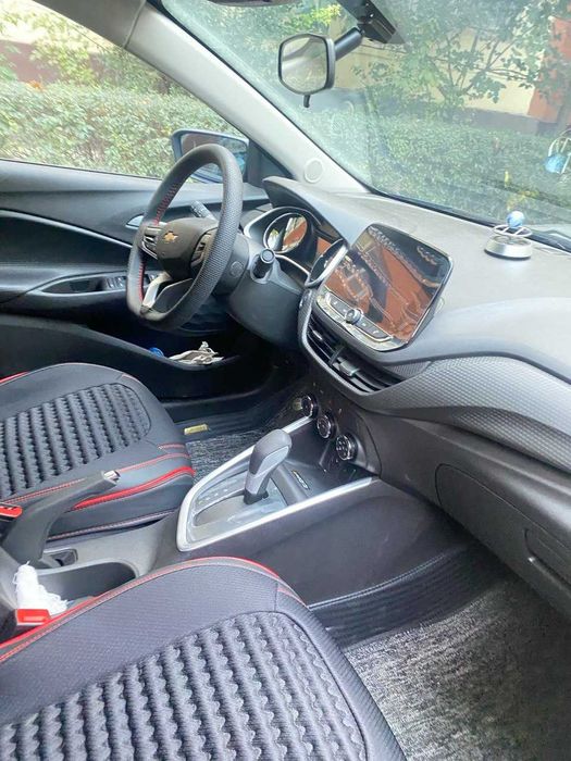 Срочно Chevrolet Onix LTZ (Чёрный)