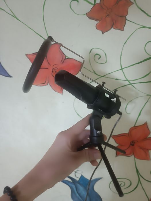 продам микрофон 6000