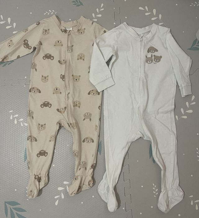 2 salopete pijama H&M mar.  80cu fermoar si botosei