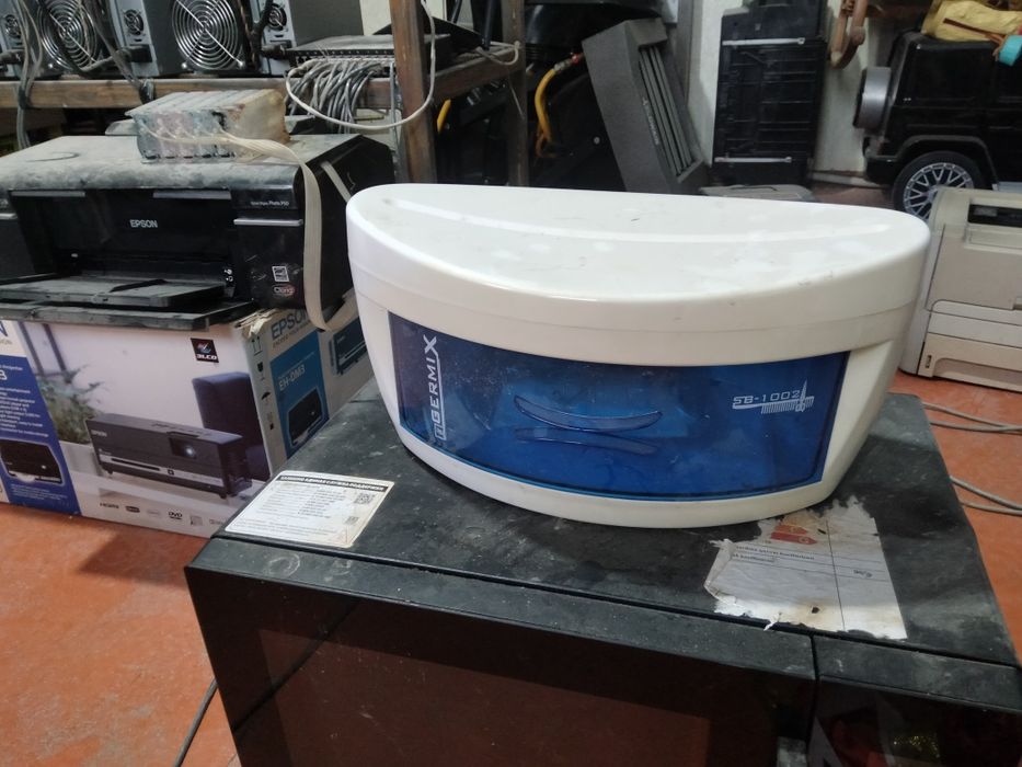 Ультрафиолетовый стерилизатор/дезинфектор