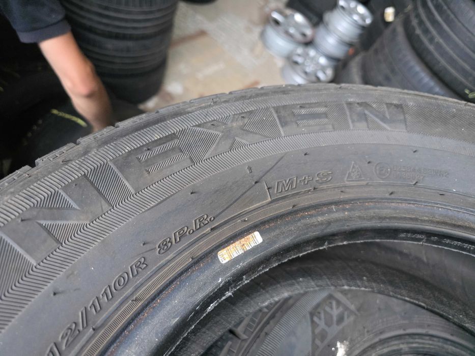 2бр Зимни гуми за бус 225 65 16 С - Nexen