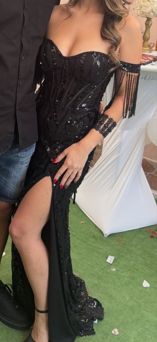 Официална рокля