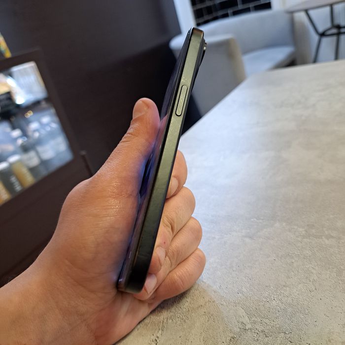 Продам Iphone 15 128GB