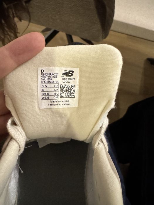 Кроссовки new balance 9060 EU39.5