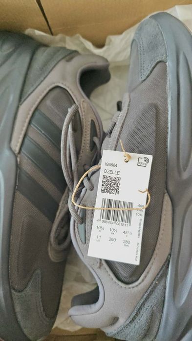 Sneakers barbati Adidas ,marimea 45, noi cu etichetă.