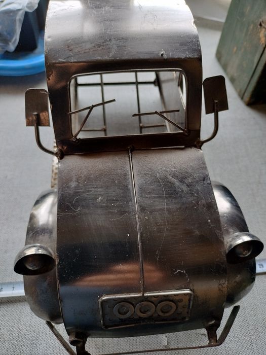 ^Suport metalic mașină Retro pentru sticla vin