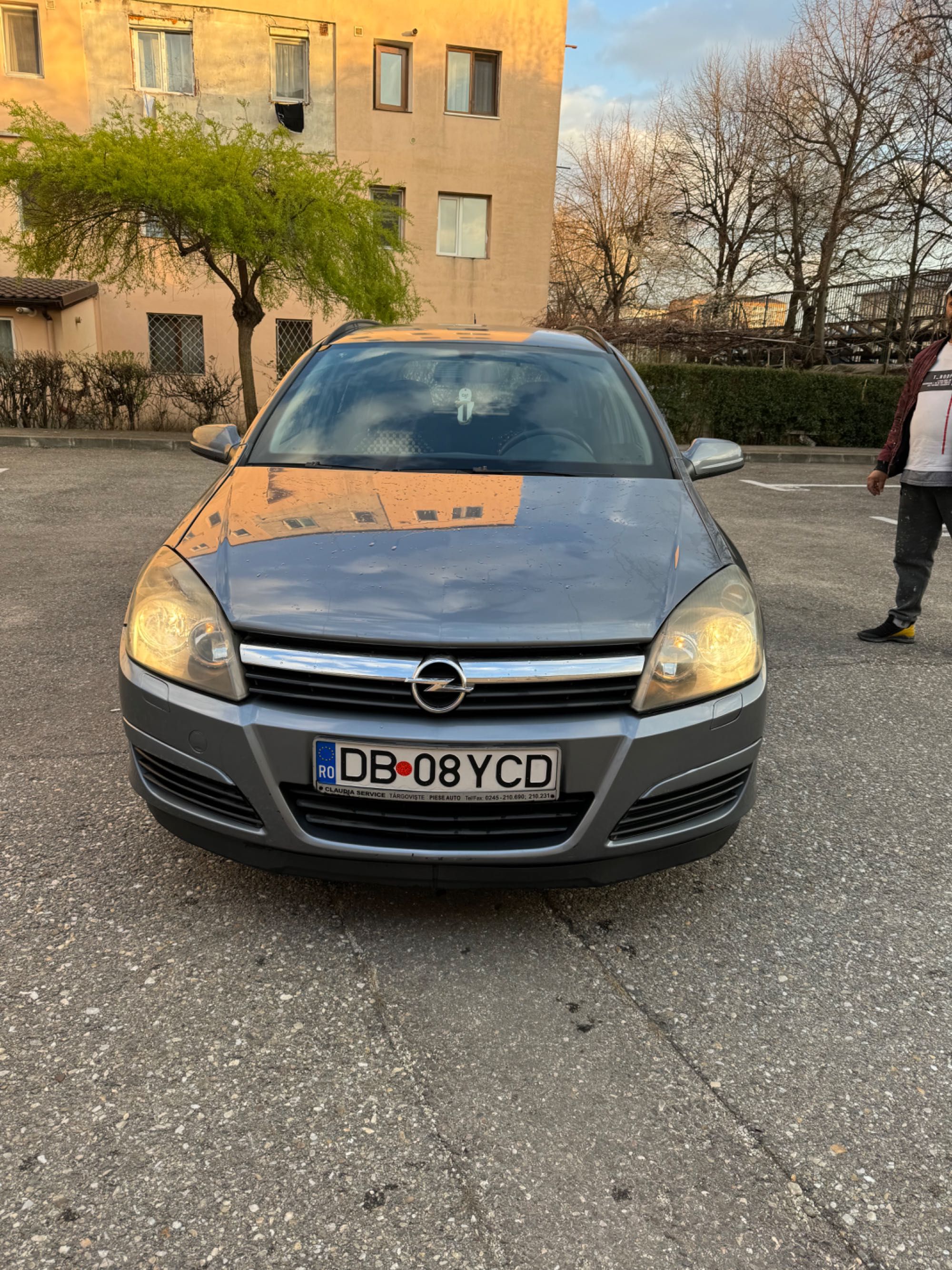 Opel astra H break Targoviste • OLX.ro