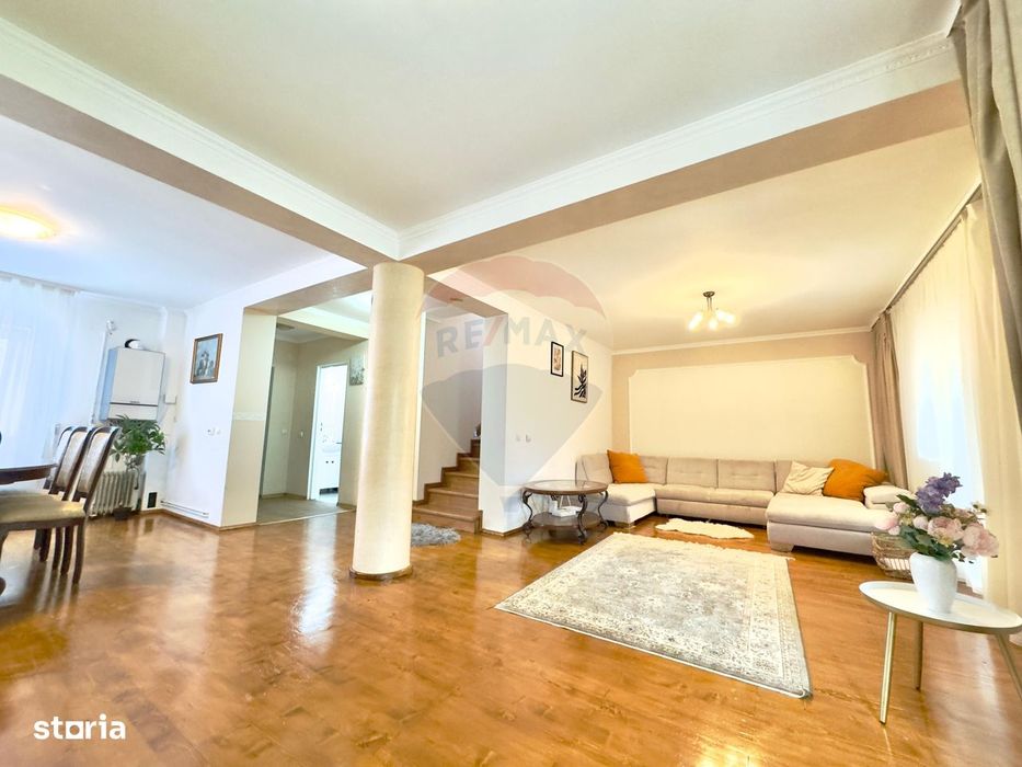 Casă cu 3 camere de închiriat în cartierul Europa