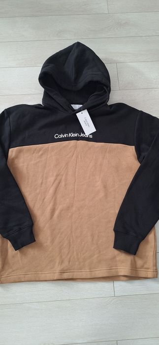 Оригинална нова блуза СК