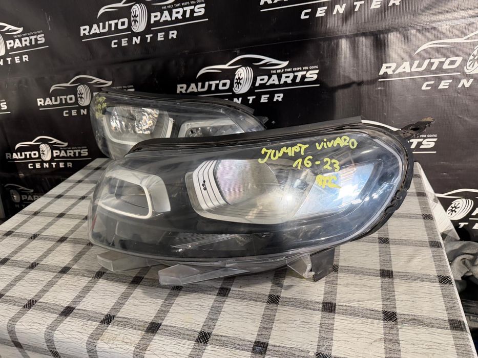 Far dreapta / stanga Citroen Jumpy Opel Vivaro