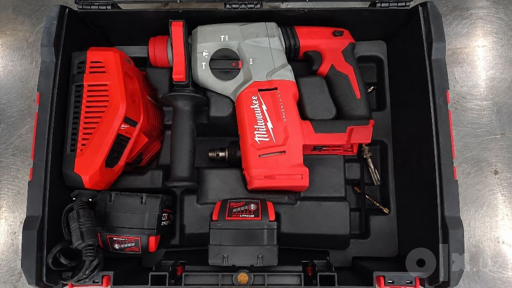 Продается Аккумуляторный перфоратор Milwaukee M18 BLHX-502X