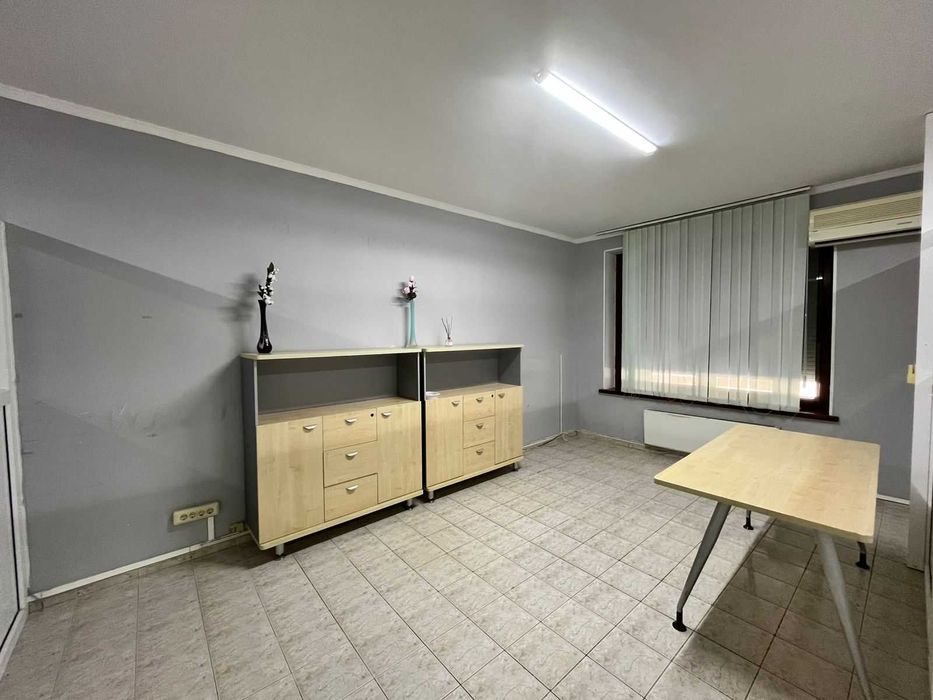 Офис в аренду 8 мкр