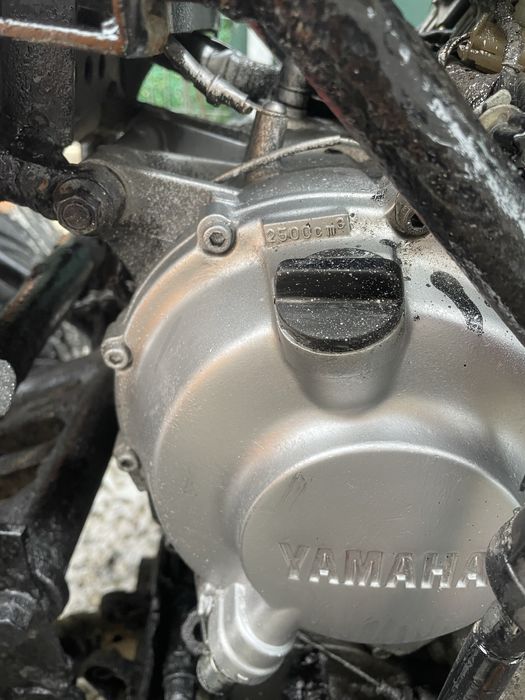 Vand atv cu motor de yamaha 600cc