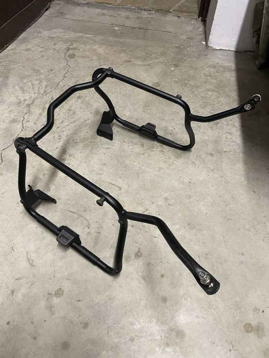 куфари Givi V35 NT с рамка за Suzuki Bandit 650 / 1250 / GSX 650F