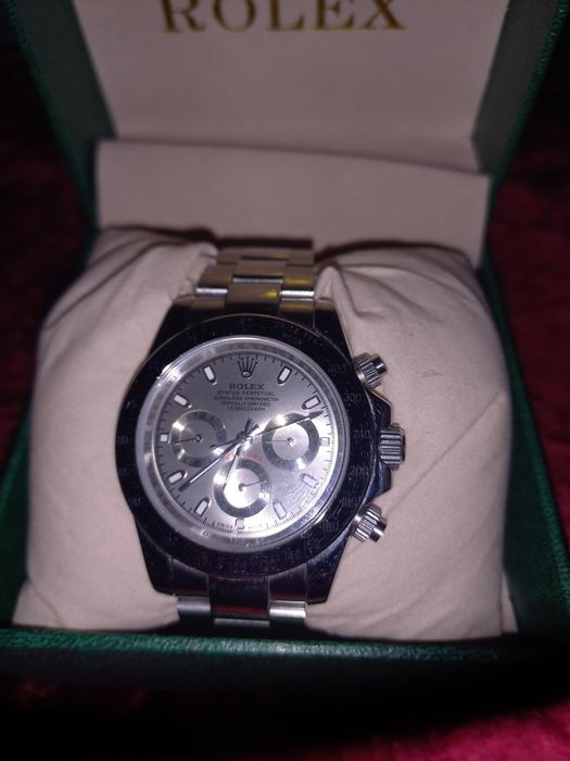 Продаю часы ROLEX.