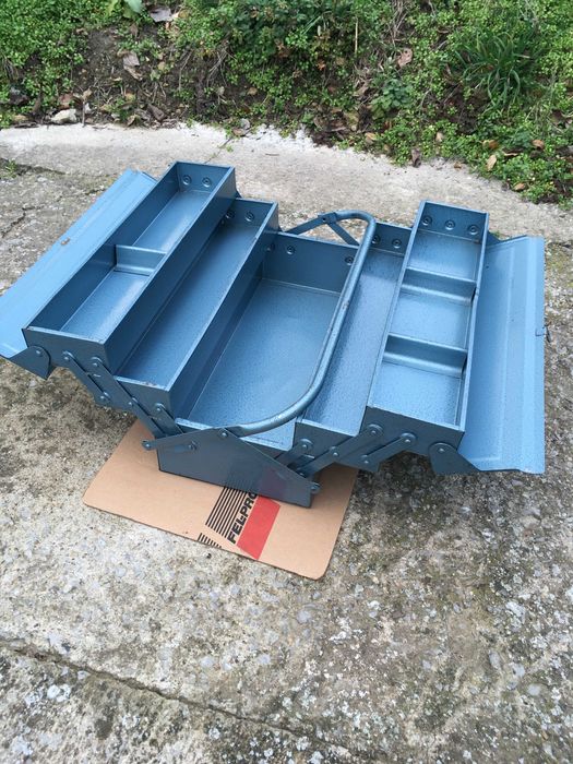 немски метален куфар за инструменти