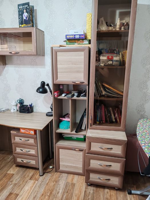 Продам гарнитур подростковый