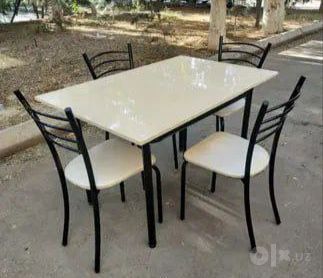 Кухонные столы и стулья