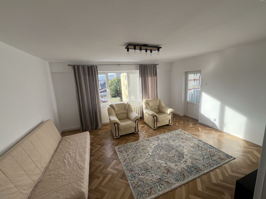 Inchiriez ap .80 mp , decomandat 3 camere , doua bai , cartierul grigoresc .. et 3 ,
