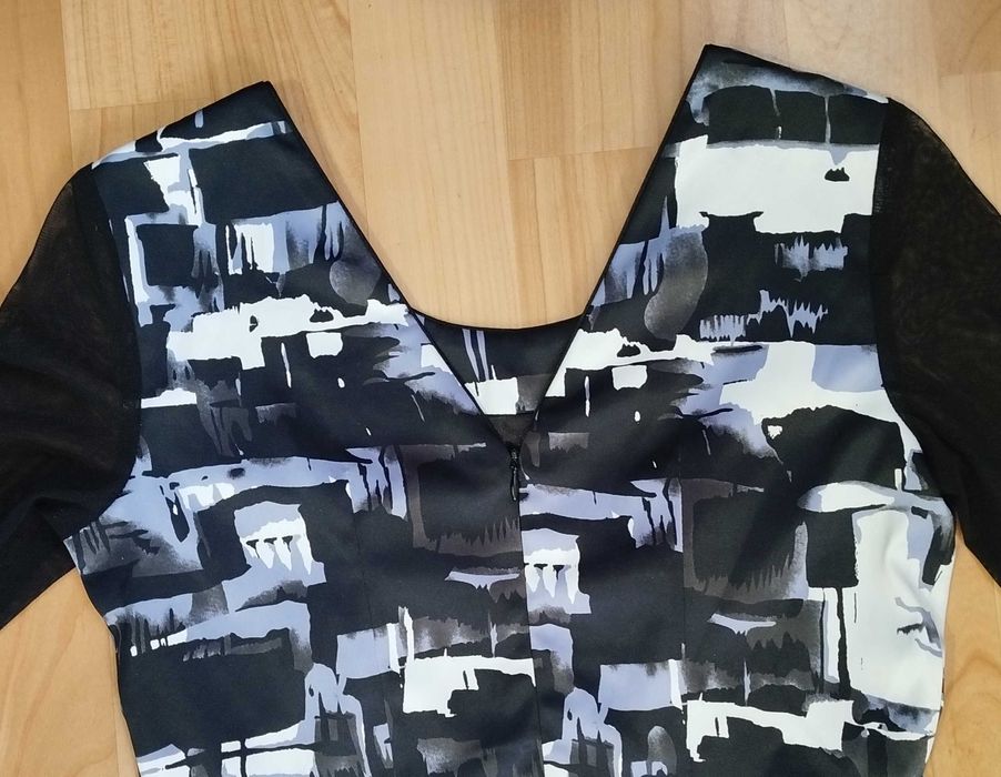 Платье черно белое, размер 46