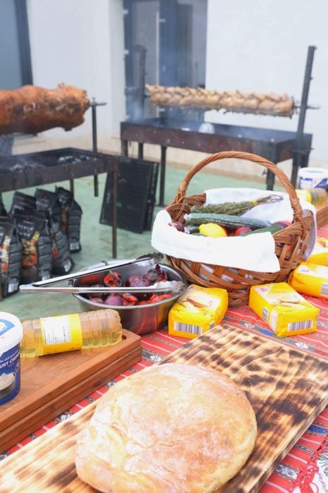 Organizam evenimente private catering la domiciliu clientilui