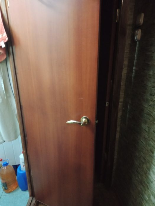 Продам двери межкомнатные