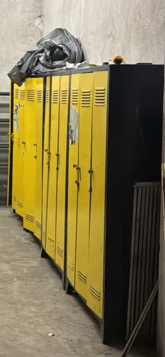 Метални шкафове/гардероби