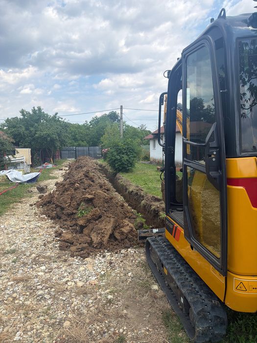 Inchiriez Miniexcavator