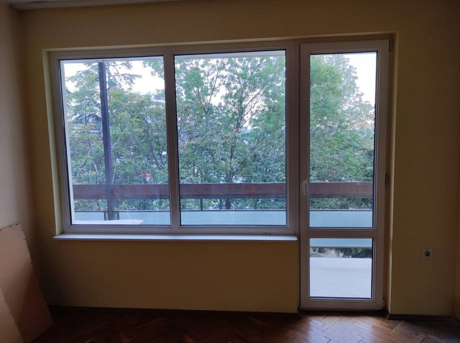 ПВЦ дограма -вратопрозорец 3 бр.