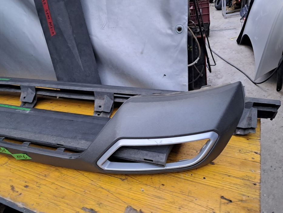 Лайсна  Врата  лайсна задна броня Праг Seat Ateca