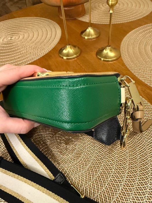 Geanta crossbody The Snapshot Marc Jacobs maro, bej, verde