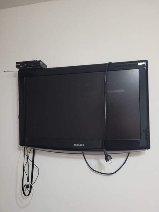 Продам телевизор