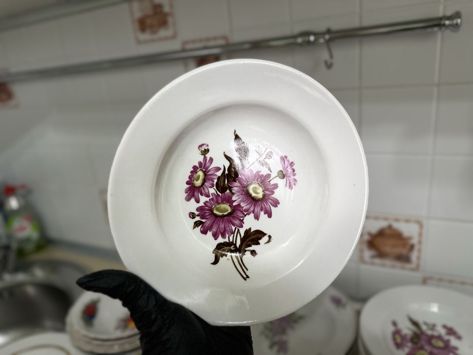 Продам посуду в хорошем состоянии