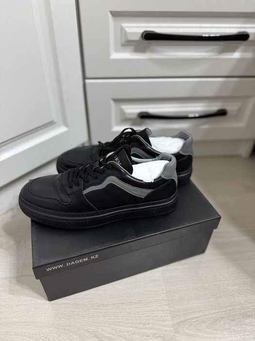 Продам мужскую обувь