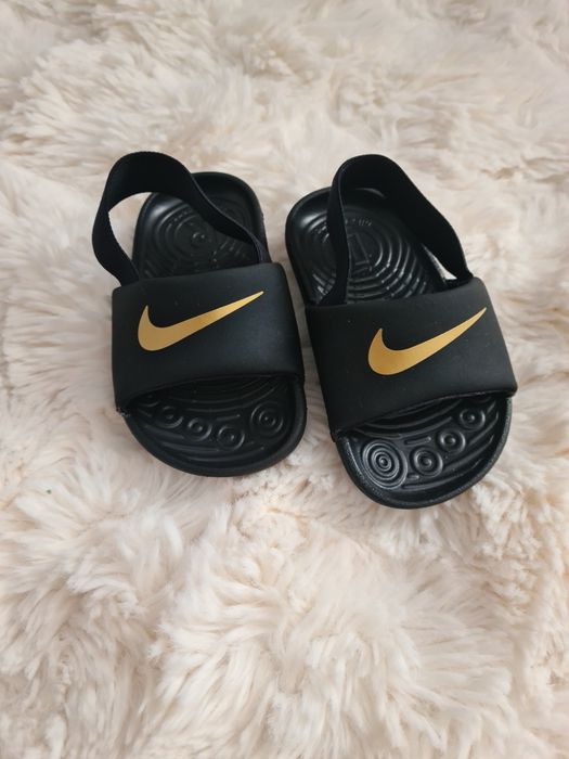 Sandale nike mărimea 21