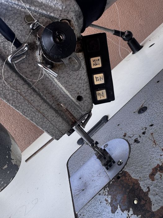 Masina de cusut industriala