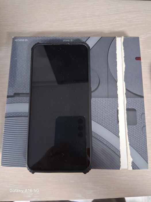 Nothing Phone (2) 12GB/256GB pt PIESE + Husa MagSafe & Cutie (Ecran Impecabil)