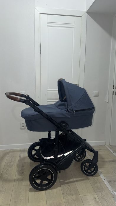 Бренд коляска 2в 1 в хорошем состоянии