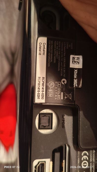 Продам Xbox 360 Slim (Trinity) + Kinect + 2 геймпада + 6 дисков с игра