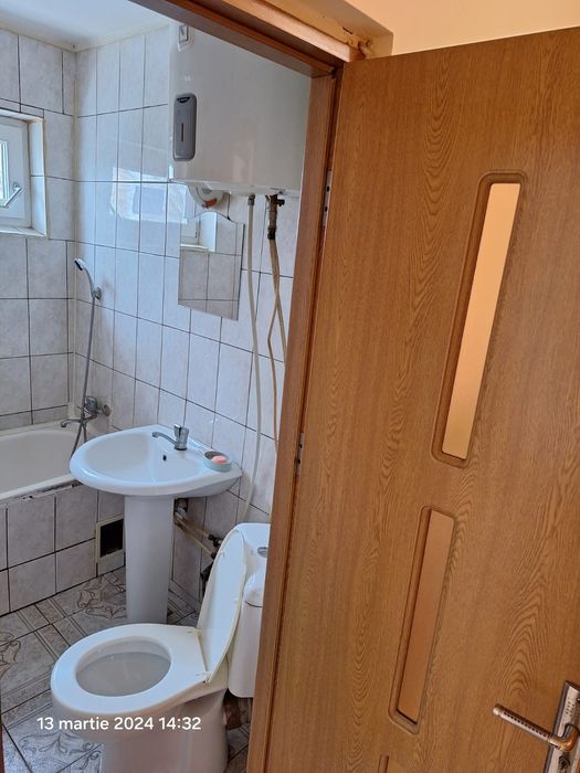 Vând apartament 3 camere Turnu Magurele