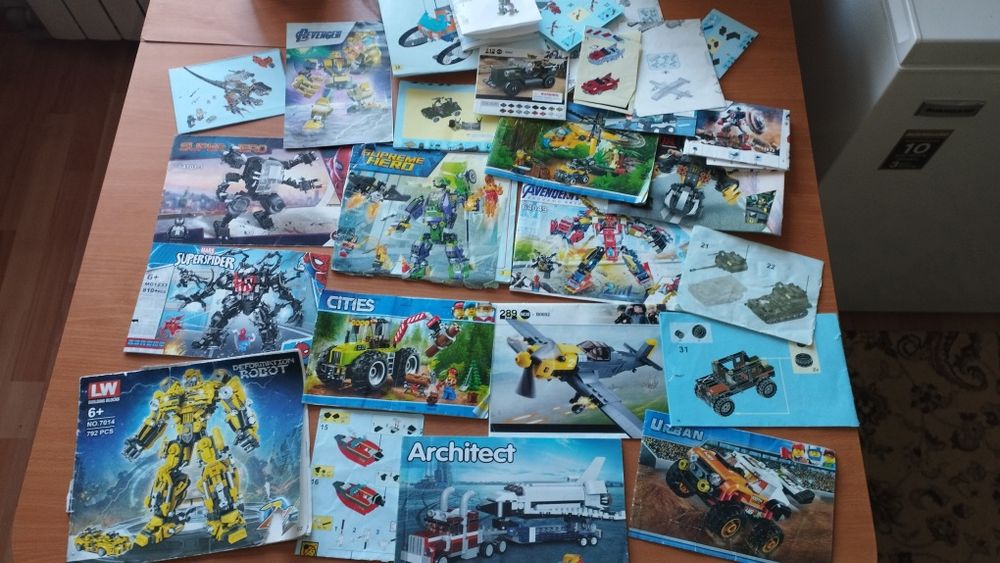 Конструктор Лего, весом 5,5 кг.